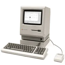 Macintosh Plus (Platinum) product photograph