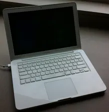 MacBook (Mid 2010) product photograph